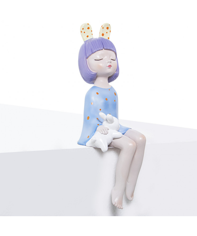 Chica Sentada Orejas Conejo Morada