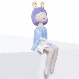 Chica Sentada Orejas Conejo Morada