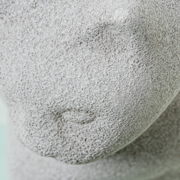 Figura Gato 30cm Cerámica Gris Arena 26x10x30cm