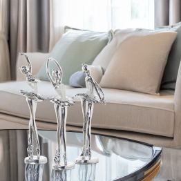 Figura Resina Bailarina Plateada 8x7.5x30cm